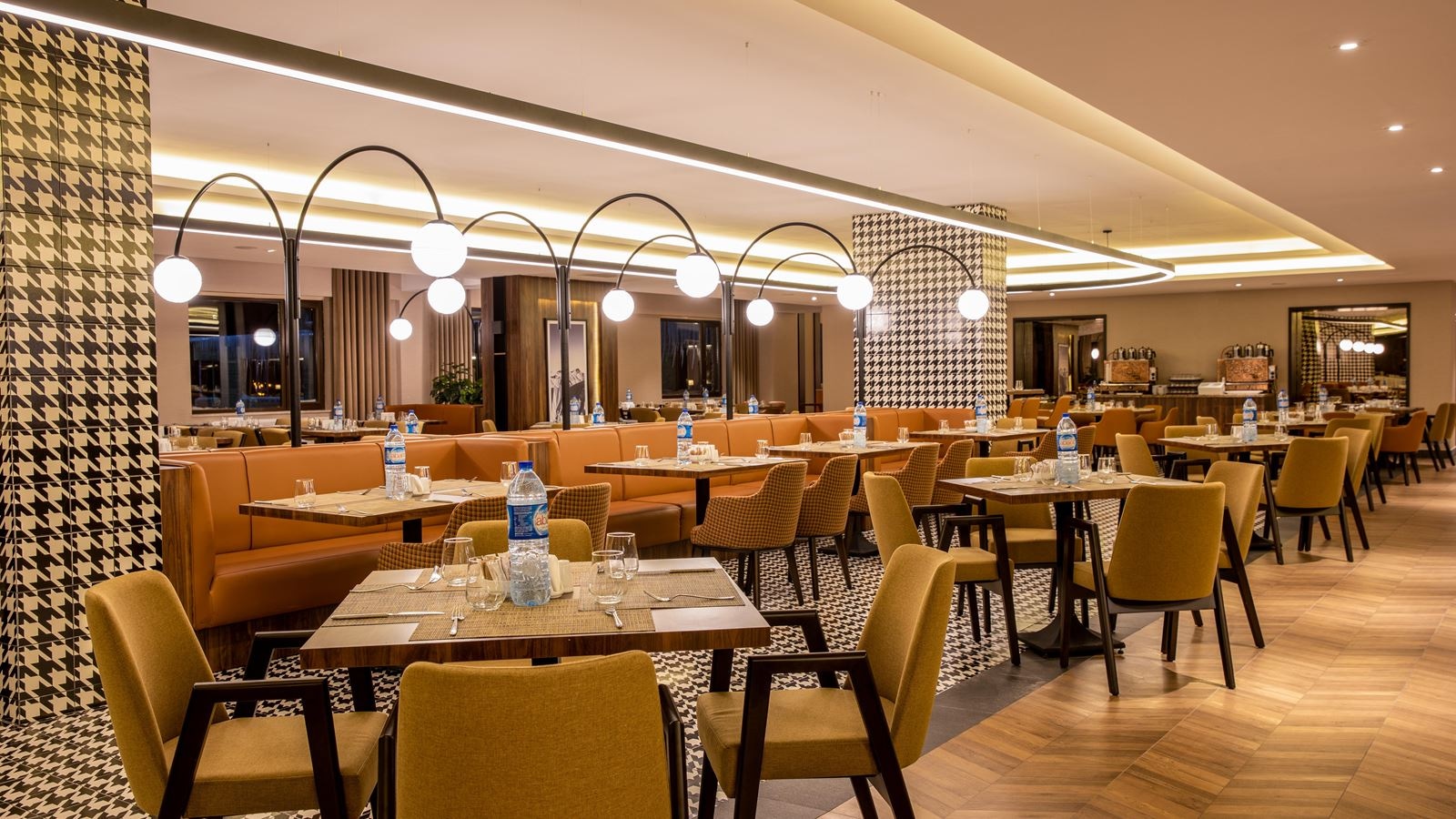 restaurants-restaurant