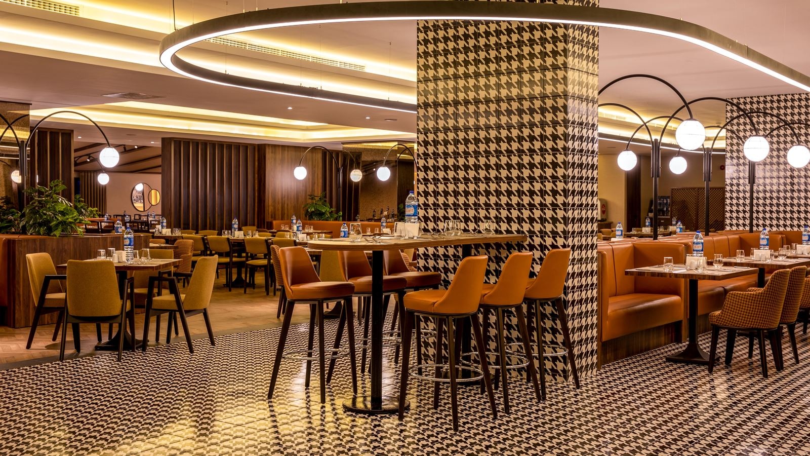 restaurants-restaurant