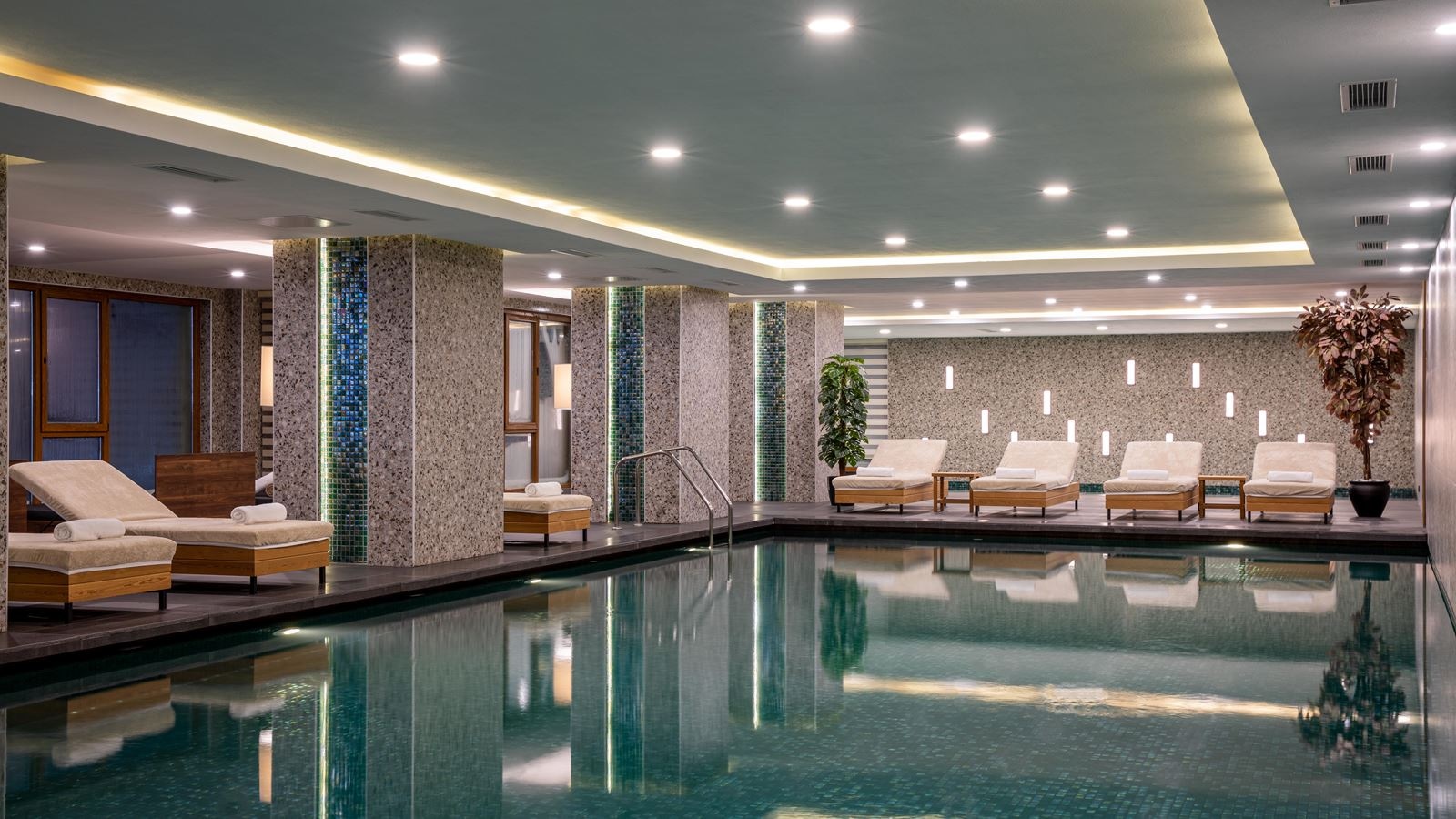pools-indoor-pool