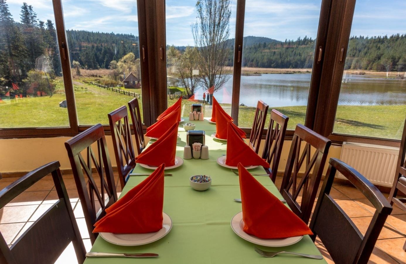 restaurants-ana-restaurant