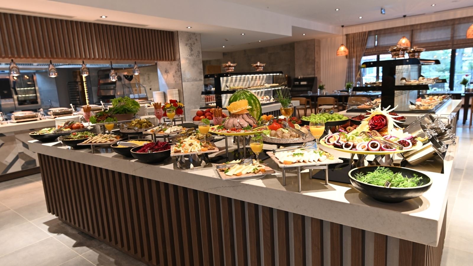 restaurants-restaurant