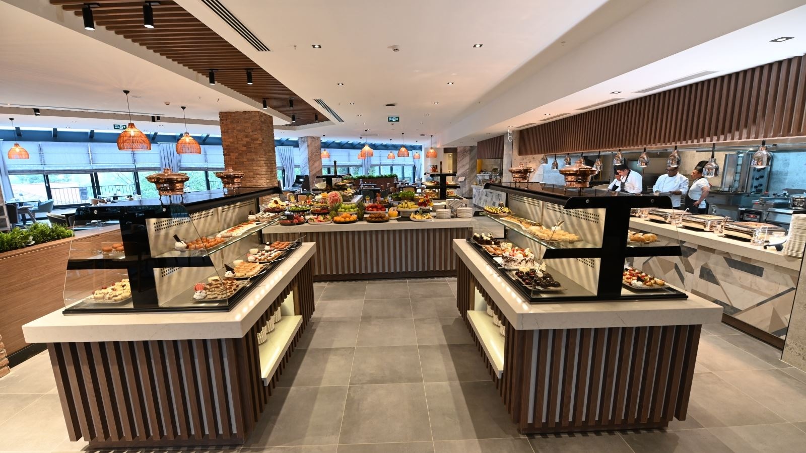 restaurants-restaurant