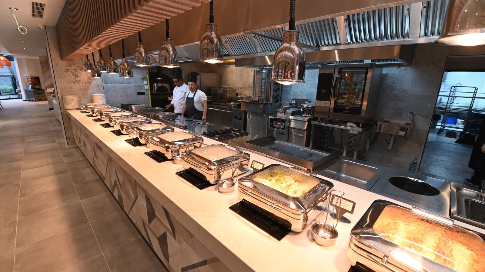 restaurants-restaurant