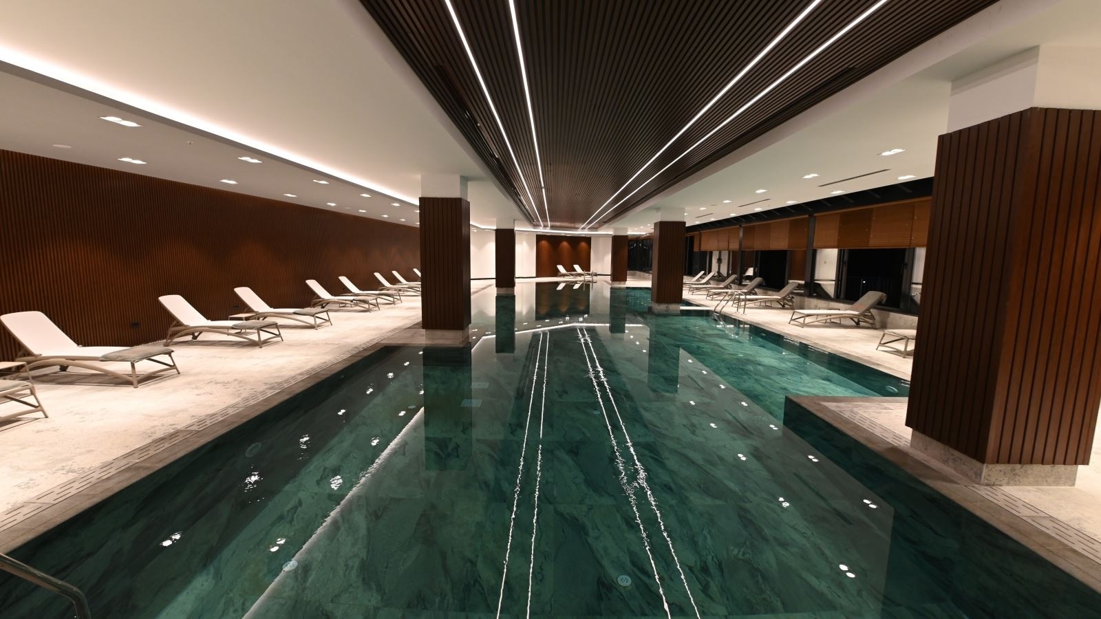 pools-indoor-pool