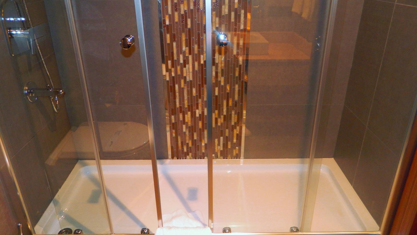 rooms-executive-french-oda