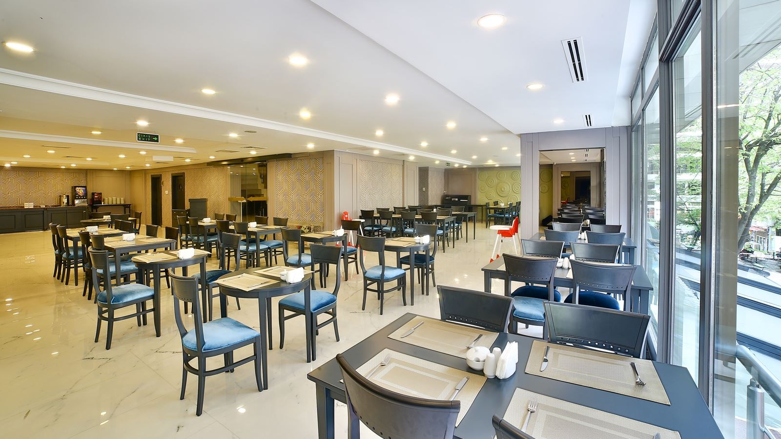 restaurants-restaurants