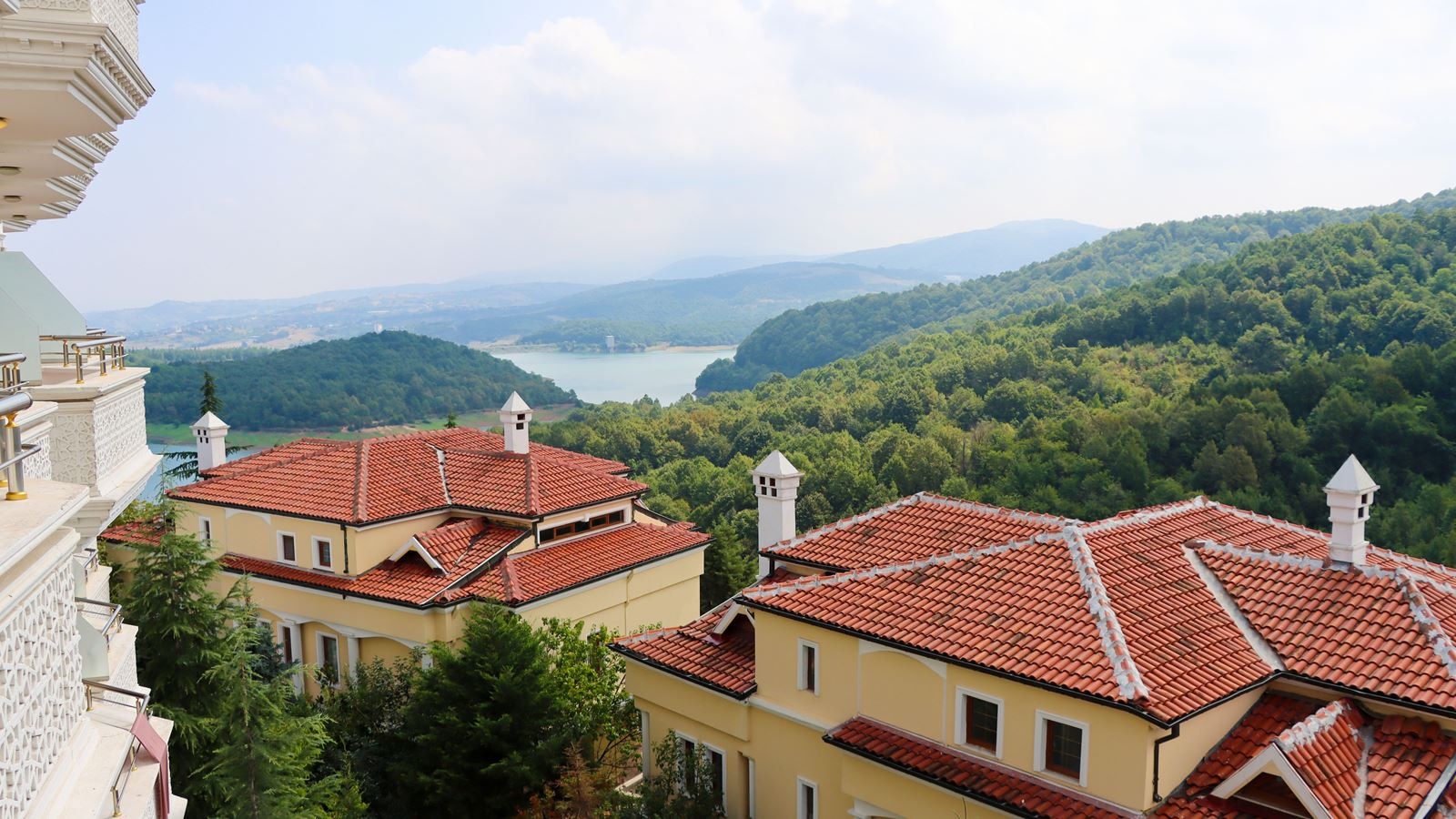 rooms-double-room-with-forest-and-lake-view