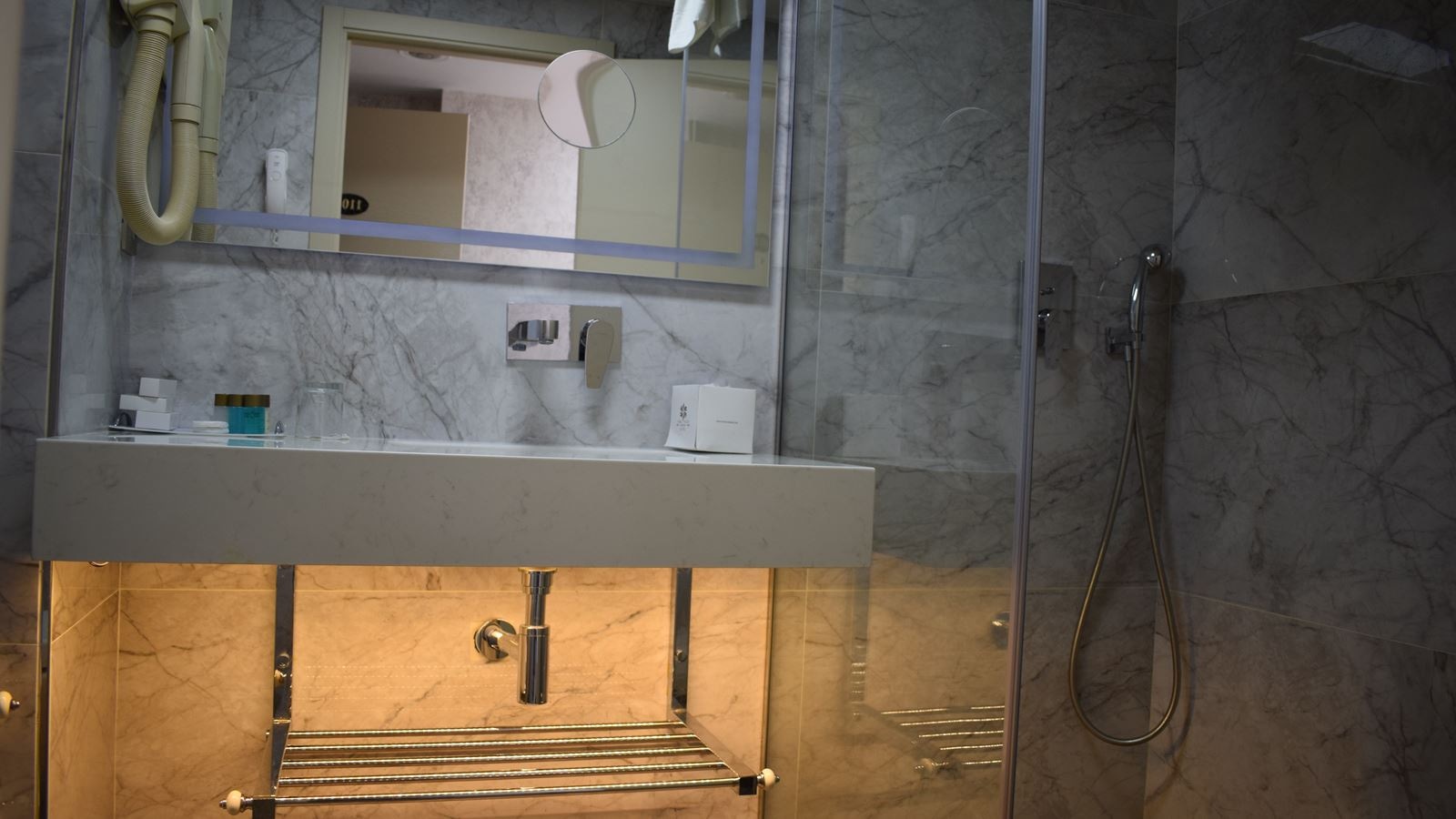 rooms-suite-standard