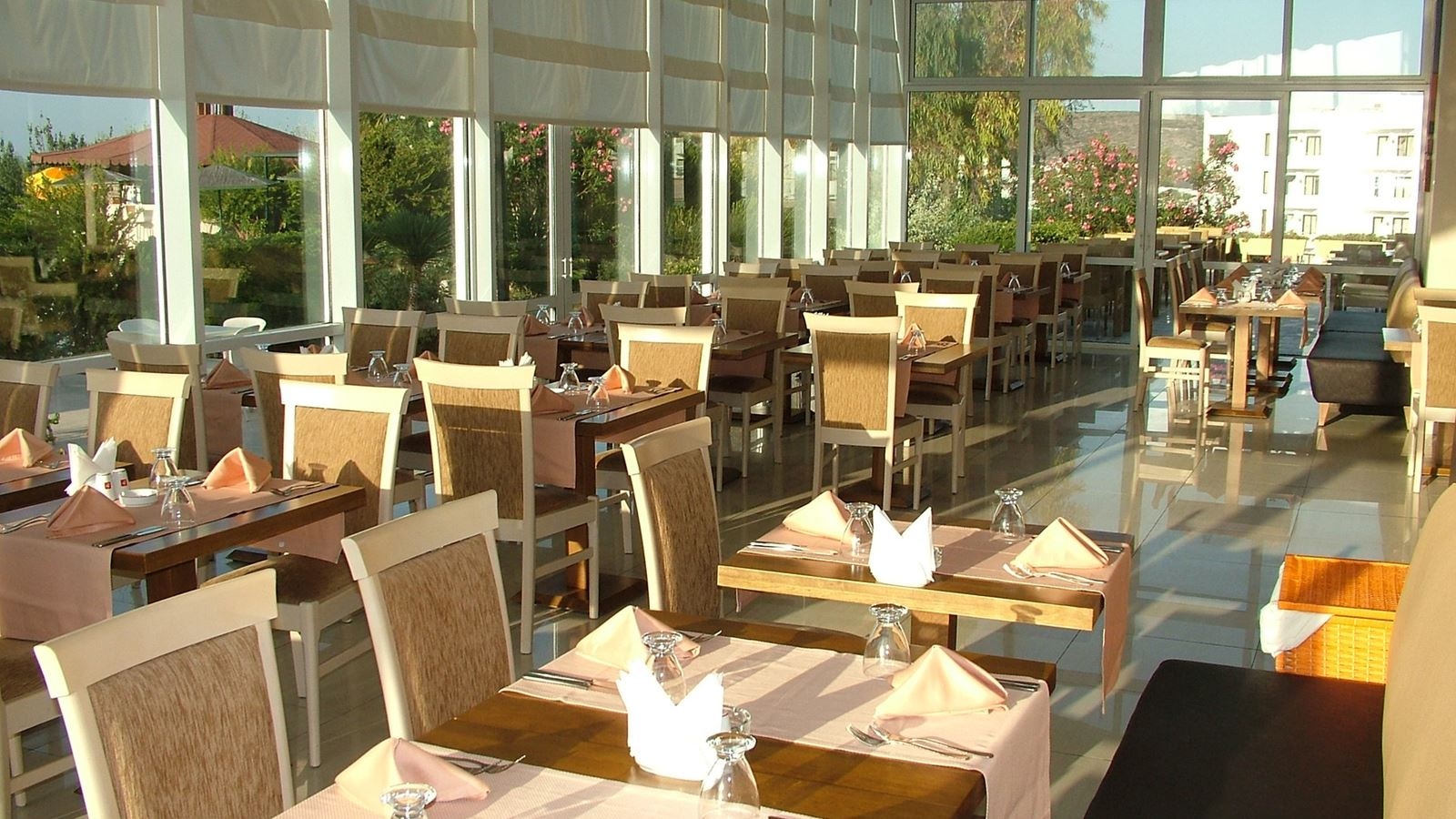 restaurants-main-restaurant