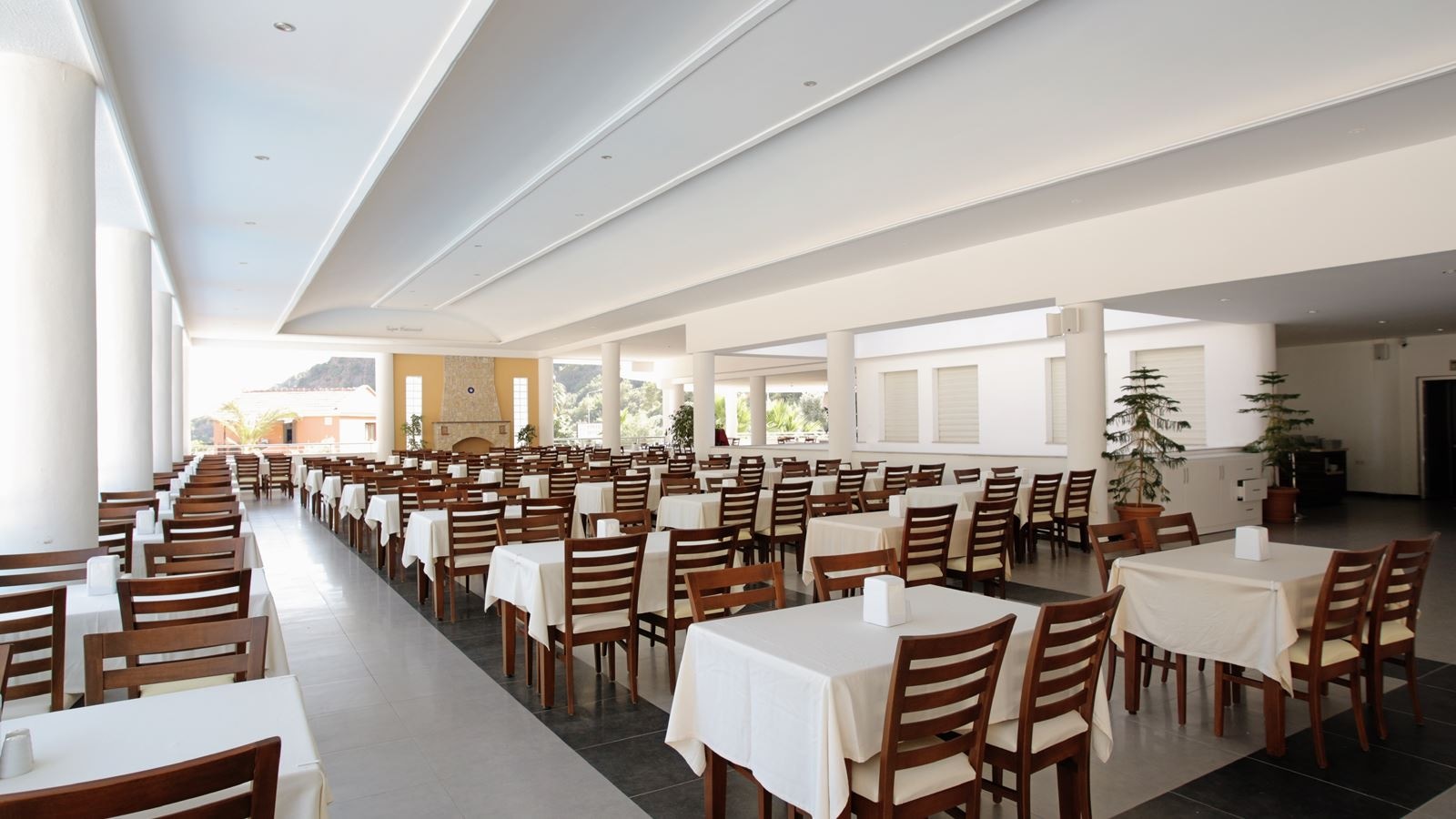 restaurants-myra-restaurant