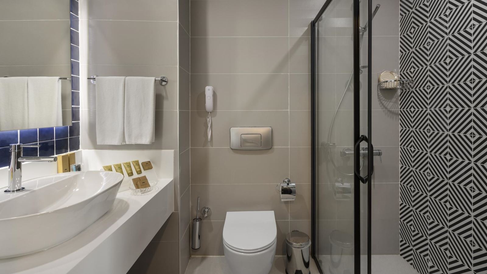 rooms-suite-room