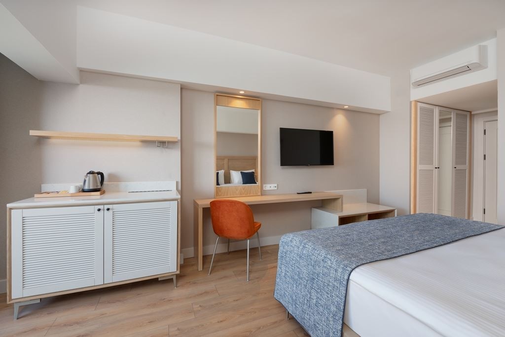 rooms-standard-room-land-view