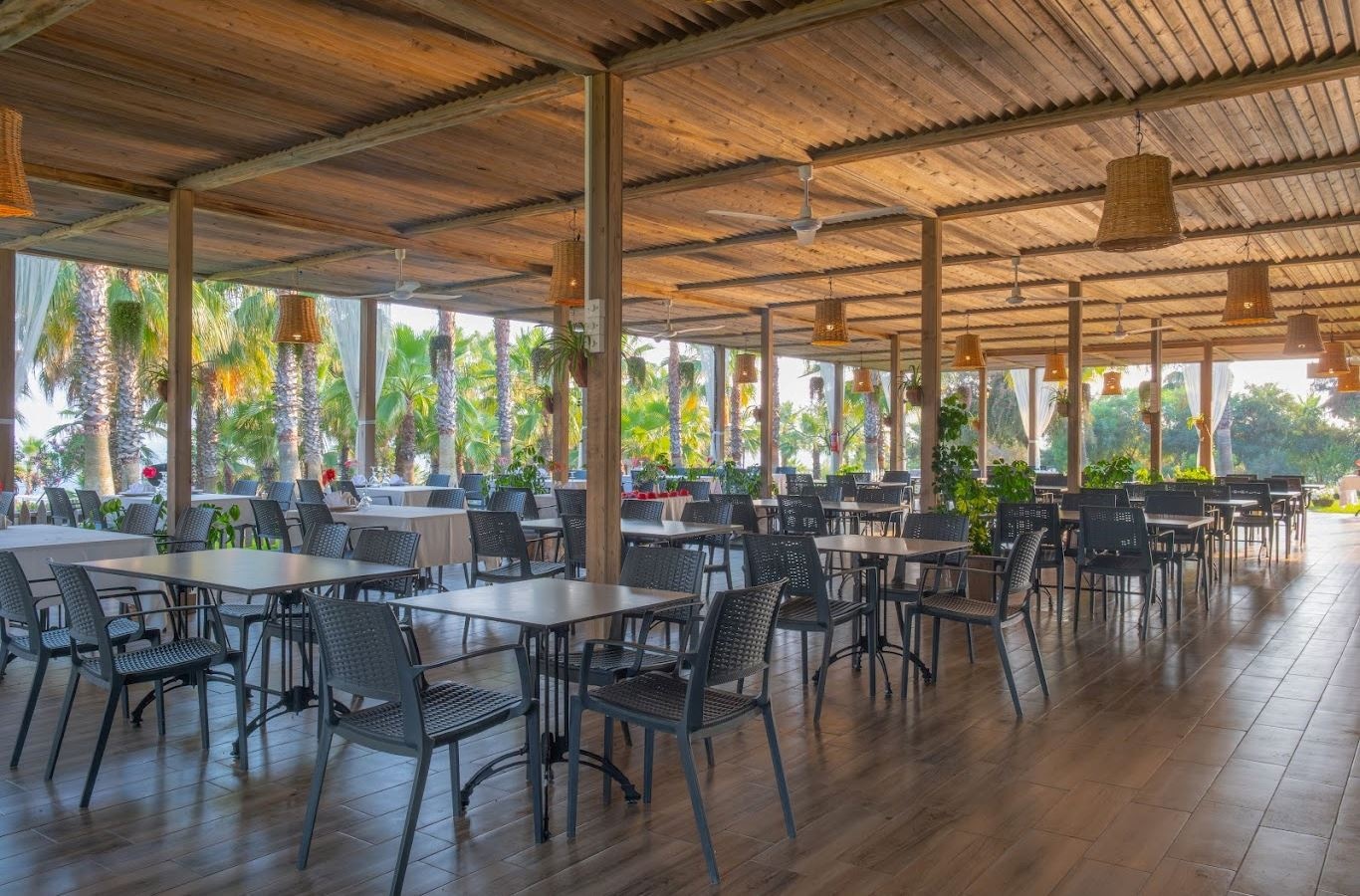 restaurants-restaurants