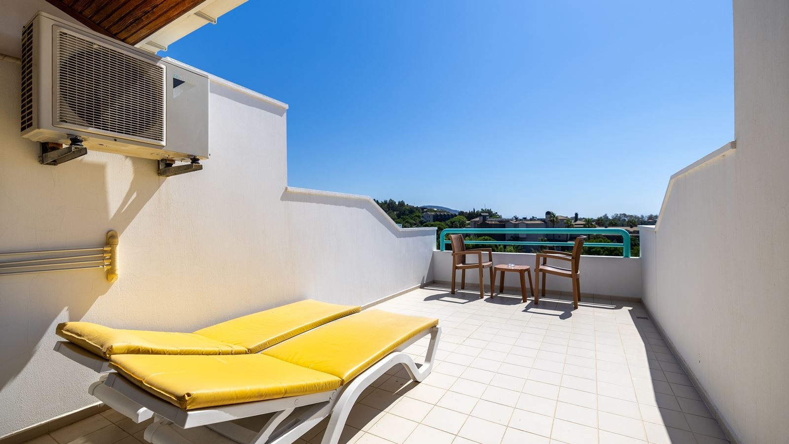 rooms-side-seaview-room