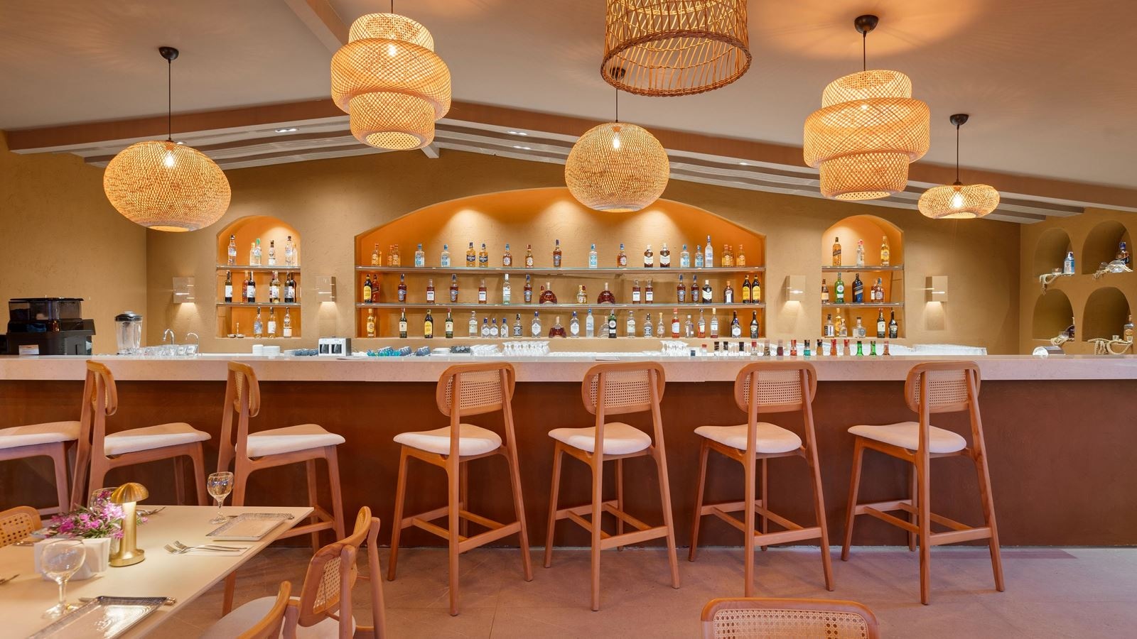 bars-avin-bar