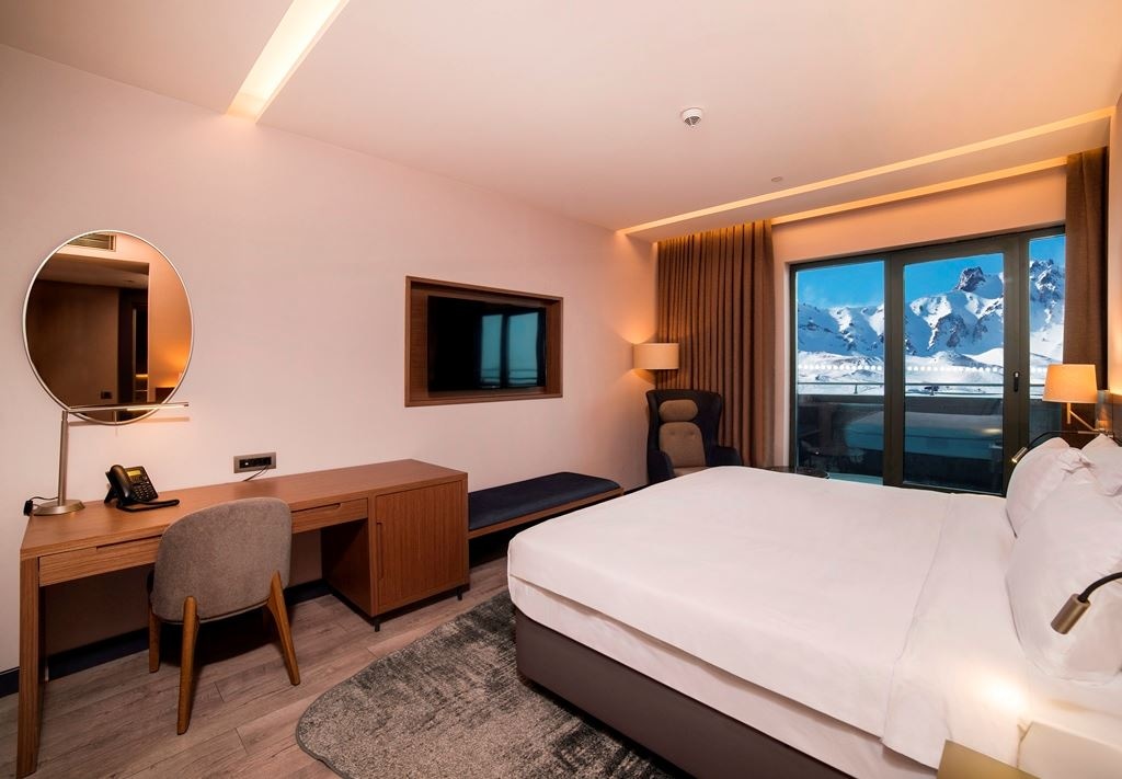 rooms-superior-room-with-balcony