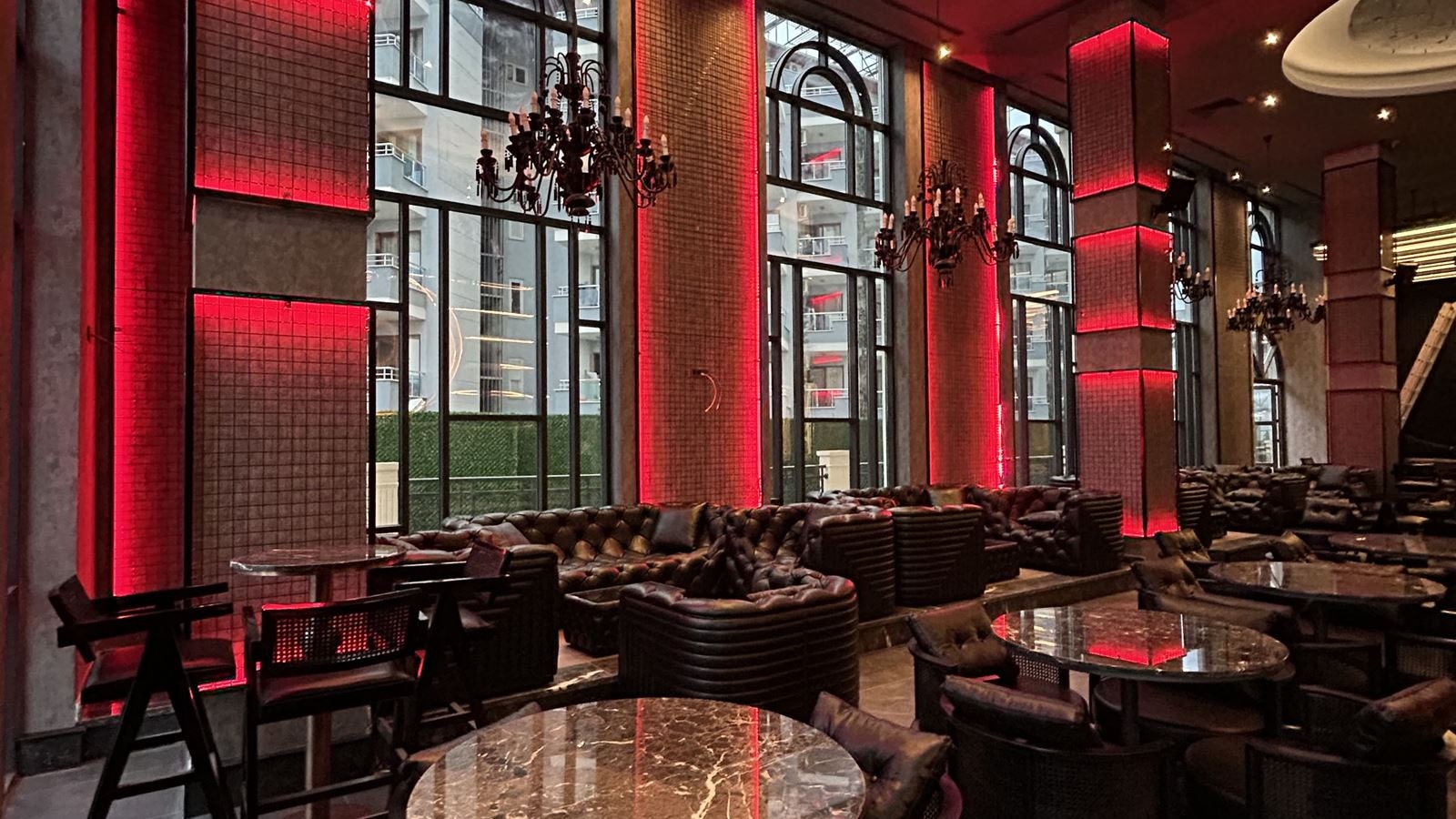 bars-cosmopolitan-pub-bar