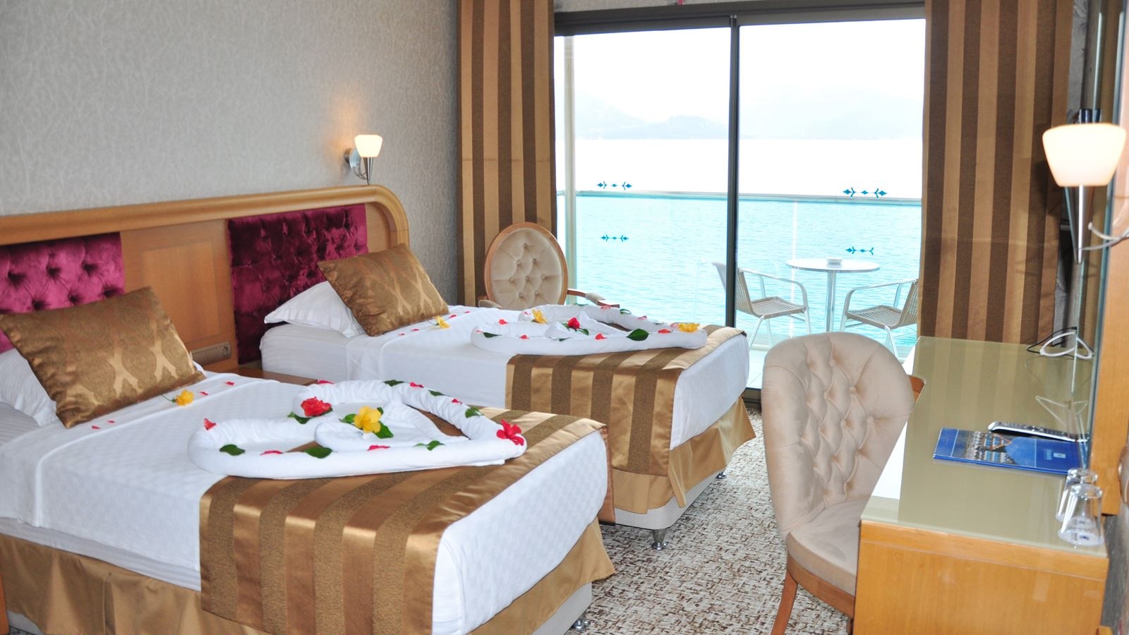 rooms-standard-room-garden-or-pool-view