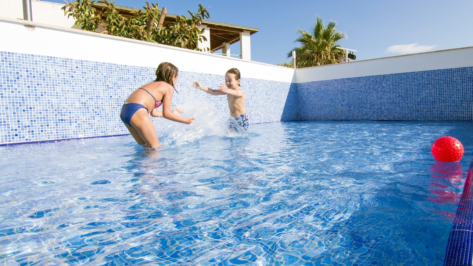pools-outdoor-childrens-pool