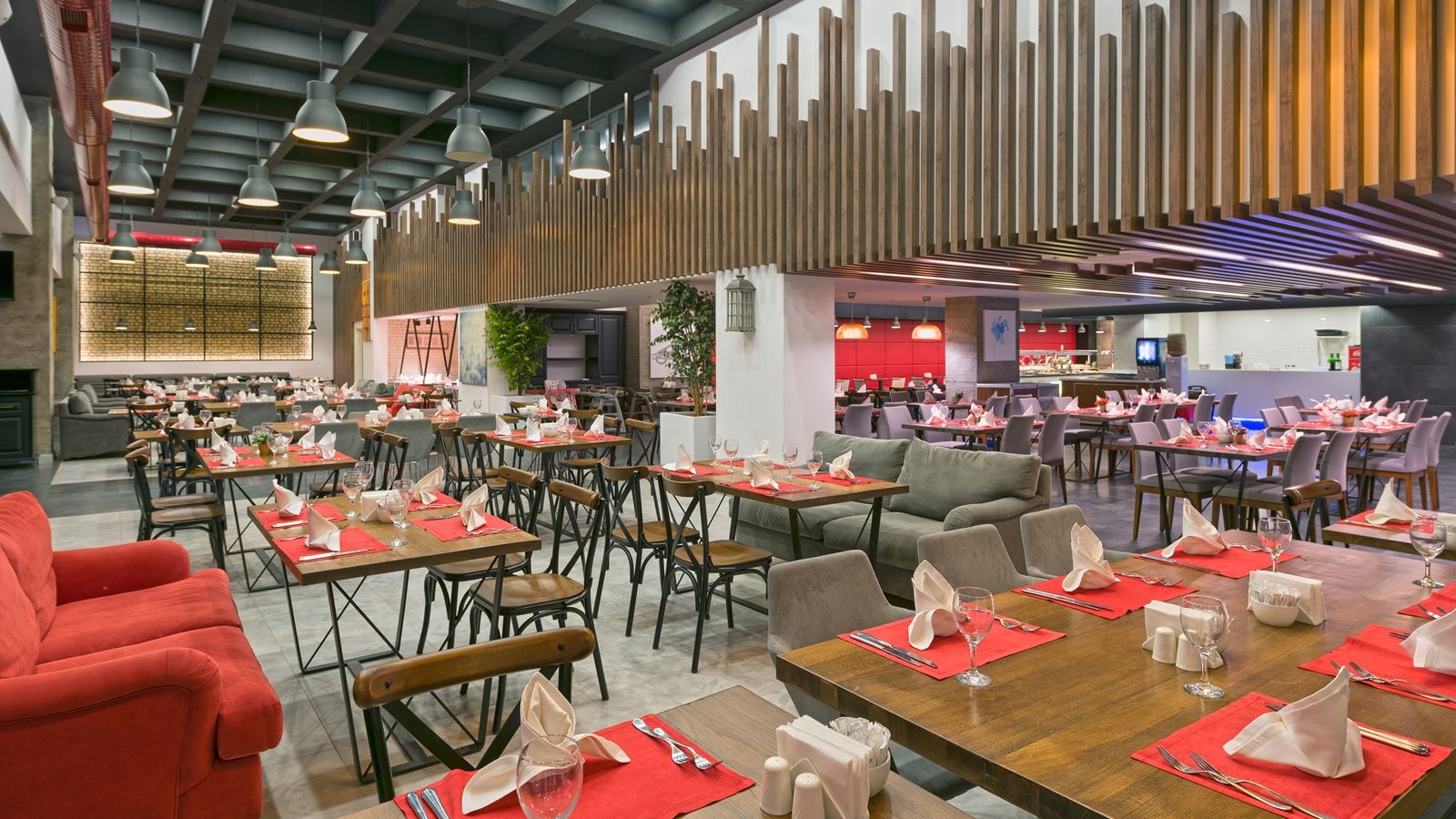 restaurants-main-restaurant-gold-island-family