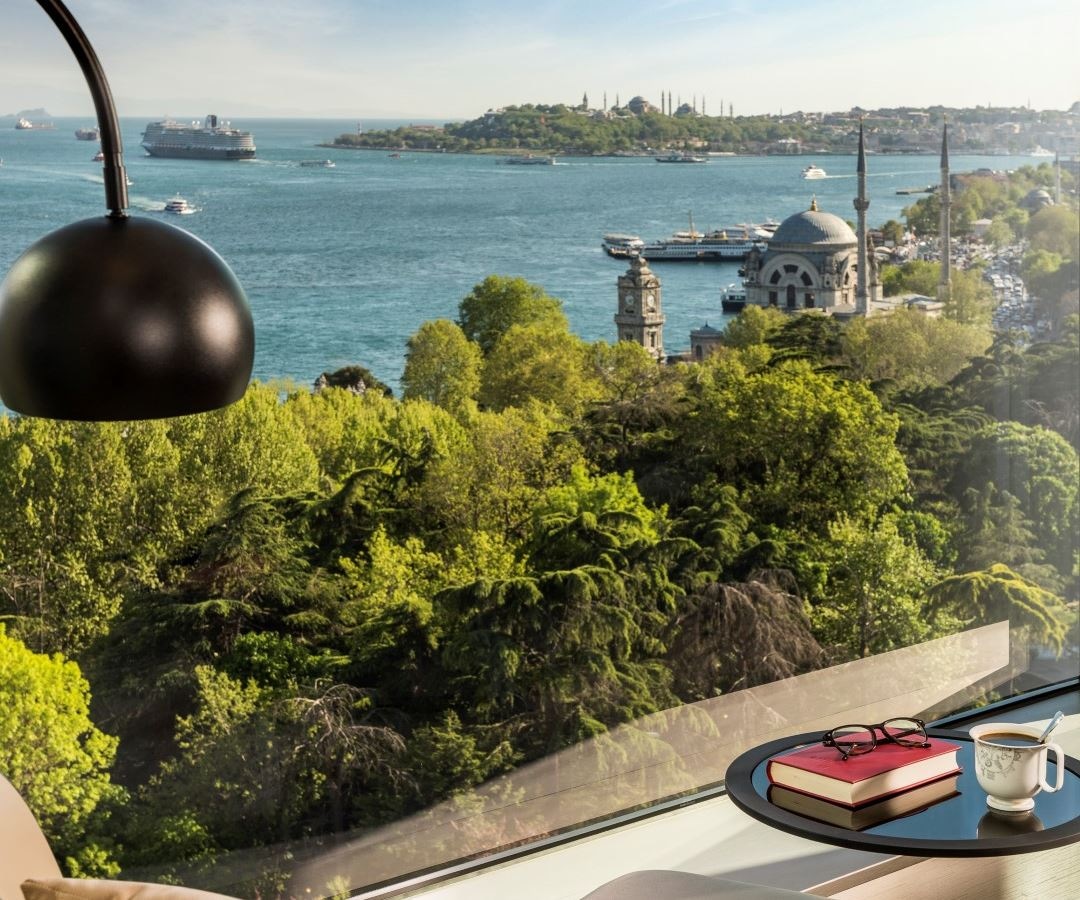 rooms-suite-deluxe-city-view