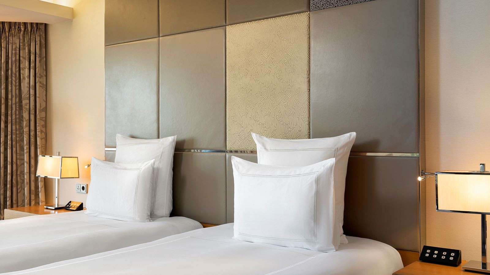 rooms-room-three-bedrooms