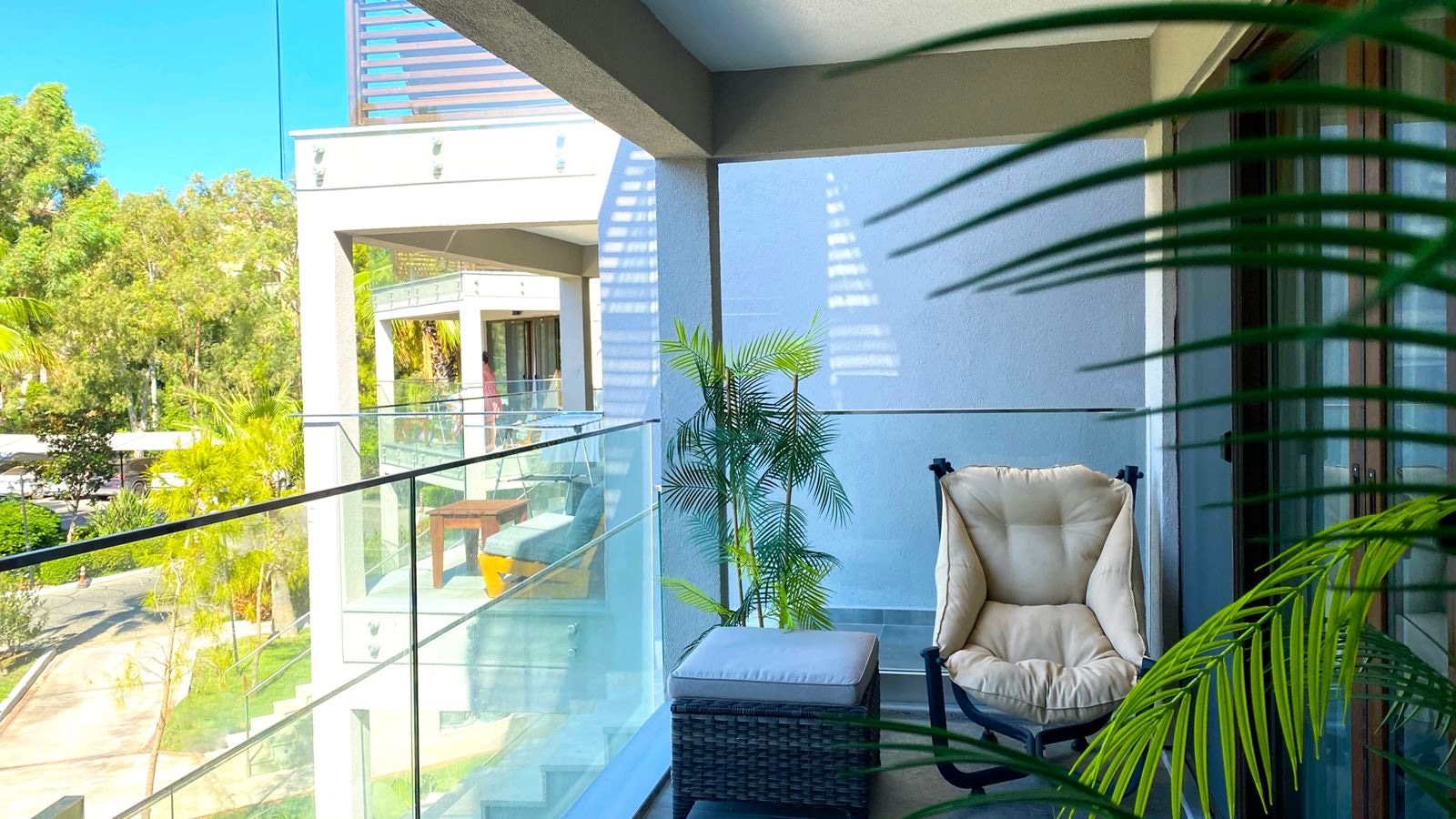 rooms-select-villa-dublex-family-room