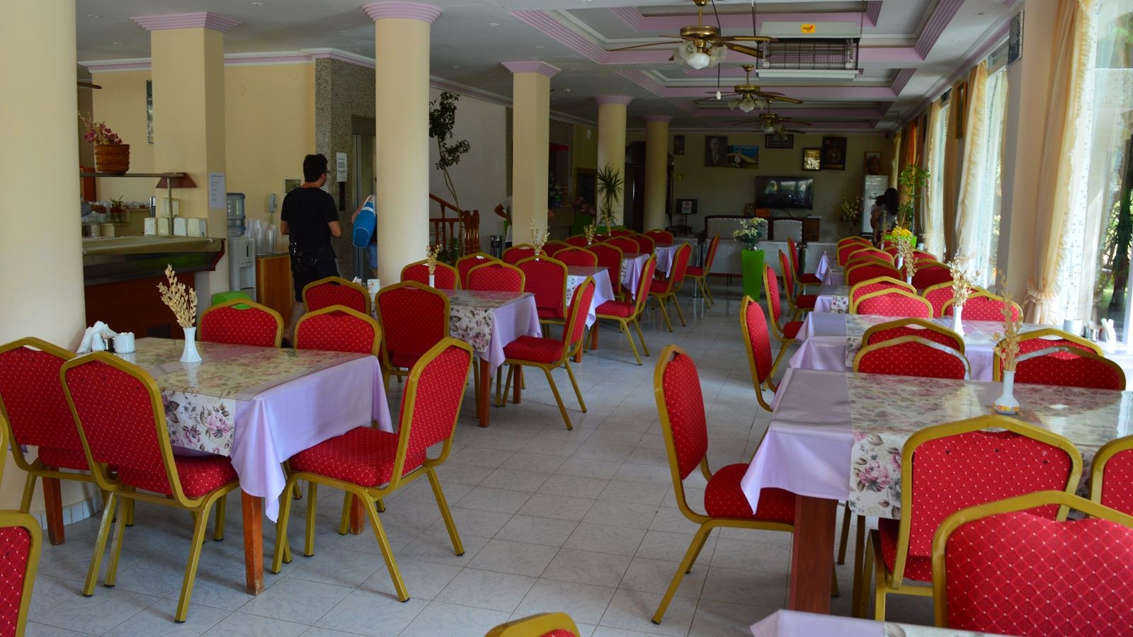 restaurants-main-restaurant