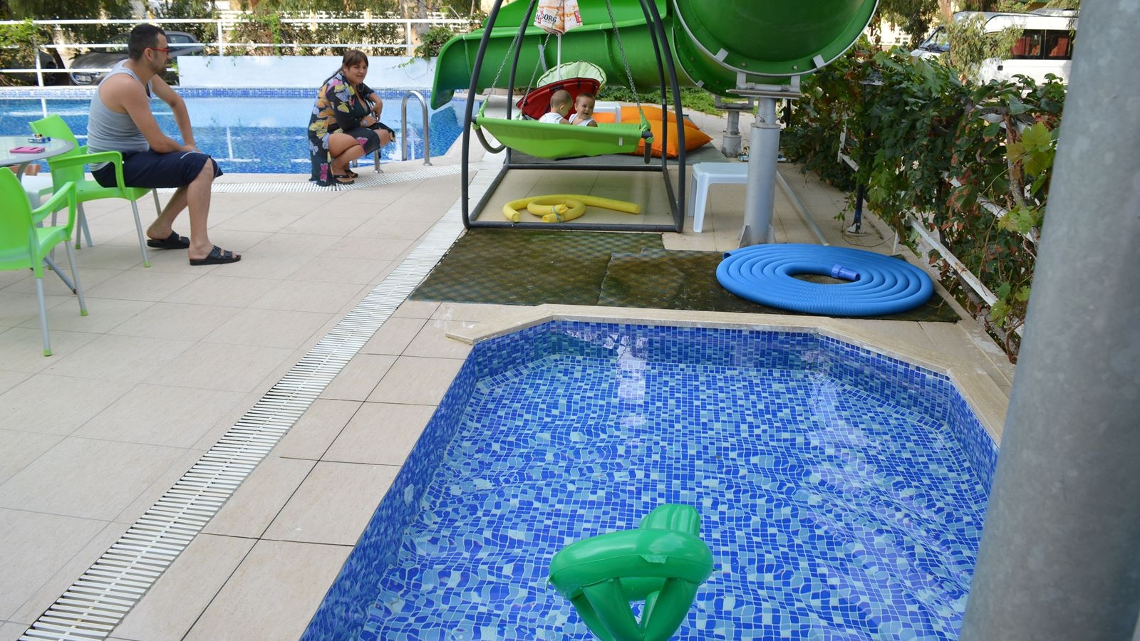 pools-outdoor-childrens-pool