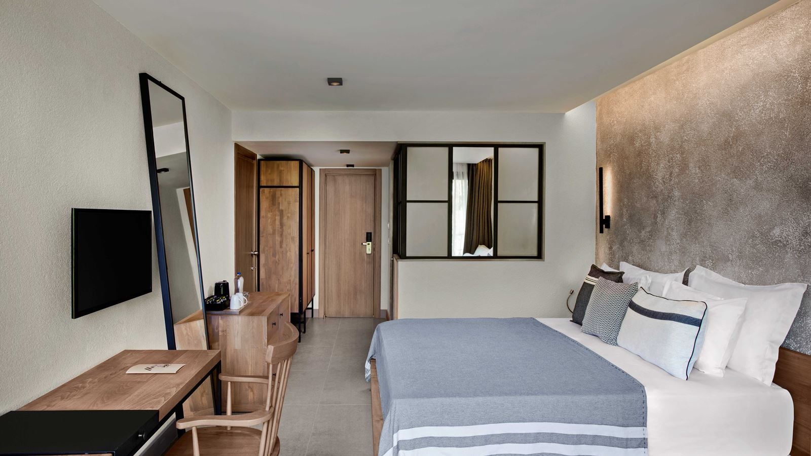 rooms-family-connection-room-garden-view