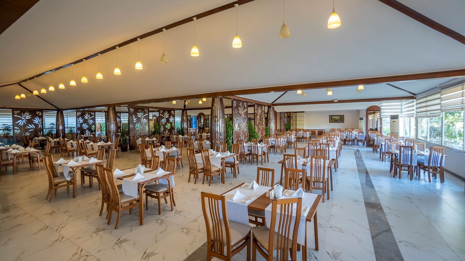 restaurants-main-restaurant