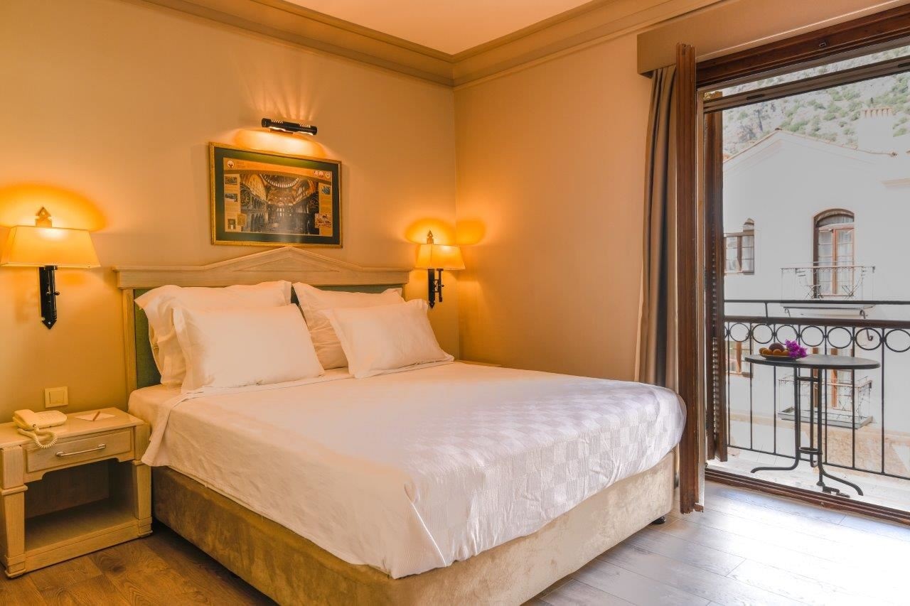 rooms-standard-room-garden-view