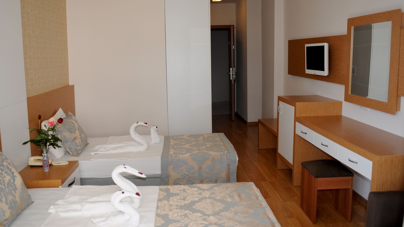 rooms-economy-room