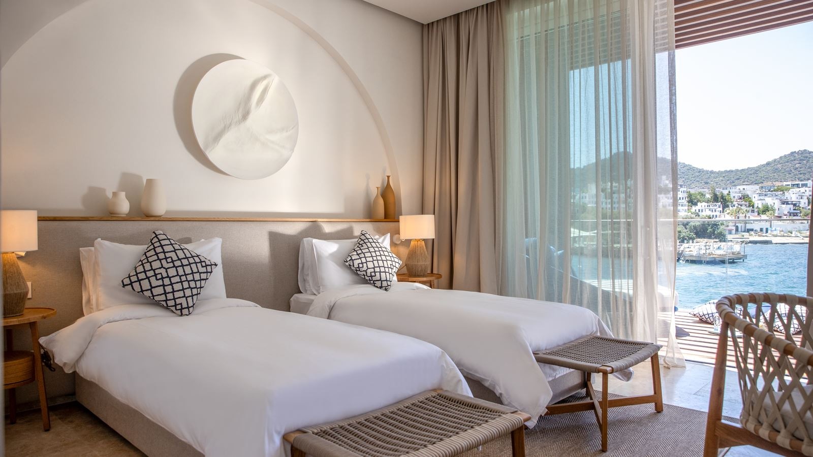 rooms-2-bedroom-panoramic-sea-view-suite-with-pool