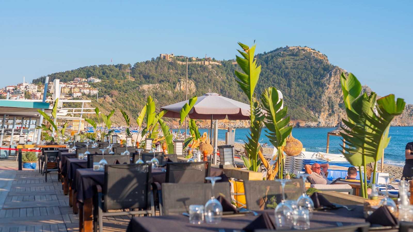 restaurants-bliss-restaurant-beach