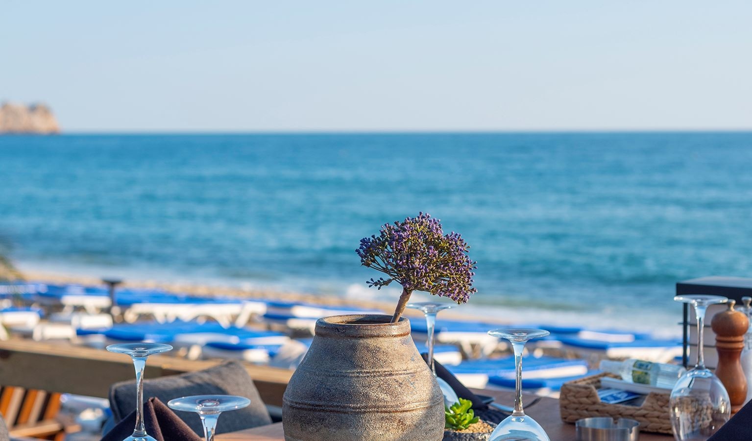 restaurants-bliss-restaurant-beach