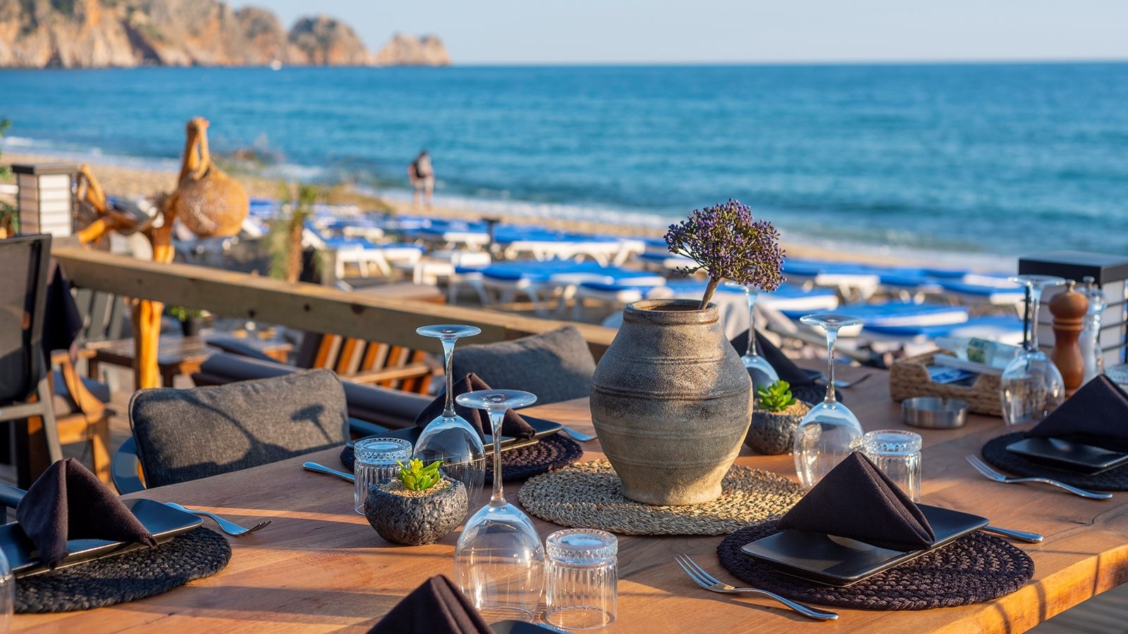 restaurants-bliss-restaurant-beach