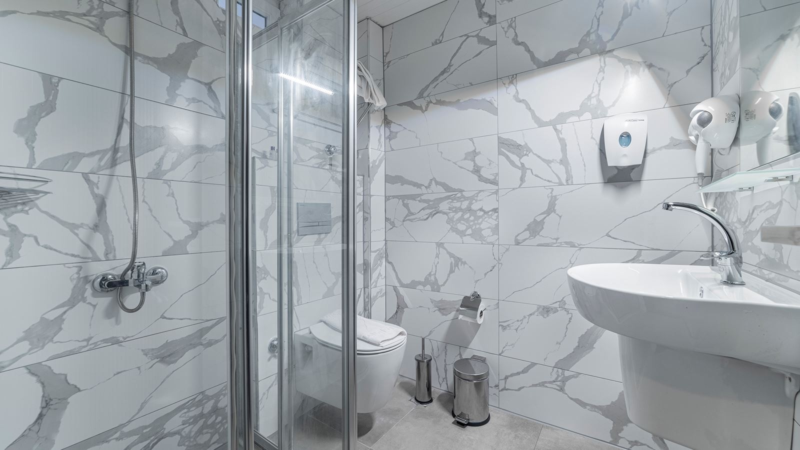 rooms-standard-room-side-sea-view