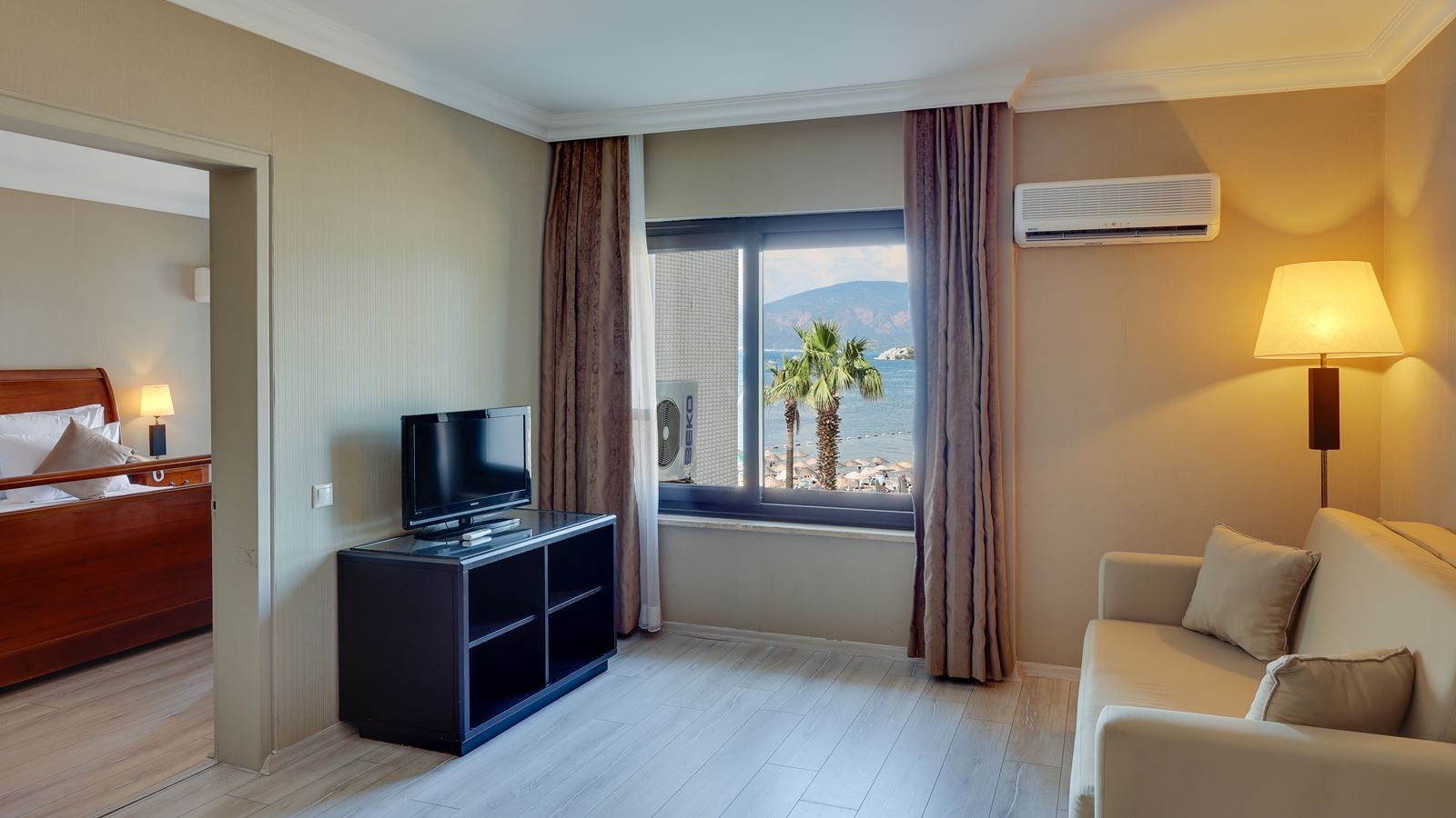 rooms-suite-one-bedroom-sea-view