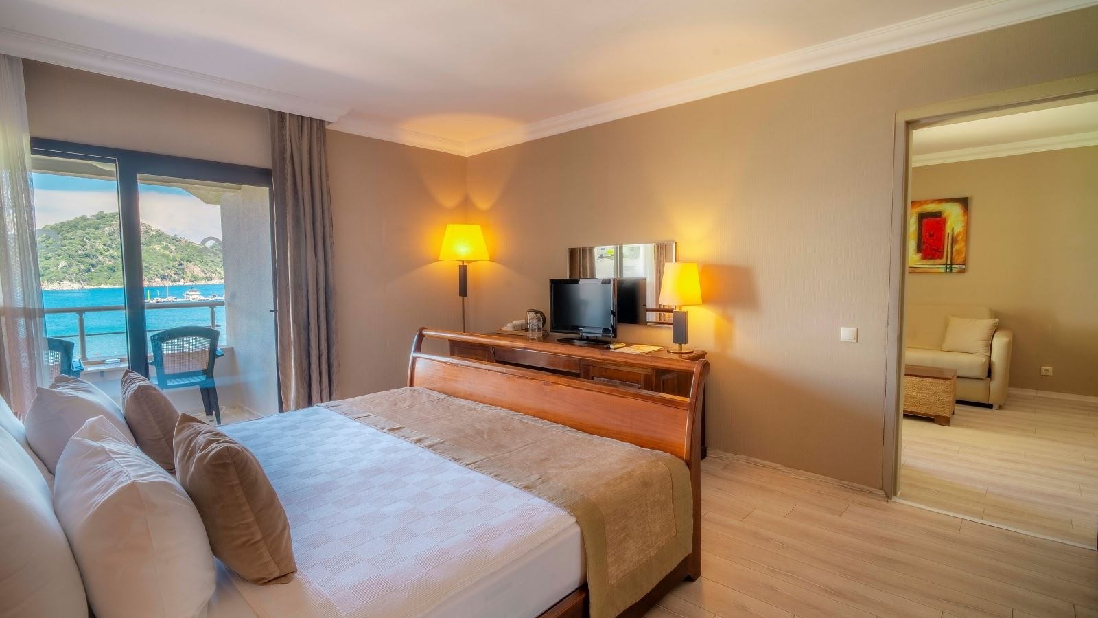 rooms-suite-one-bedroom-sea-view