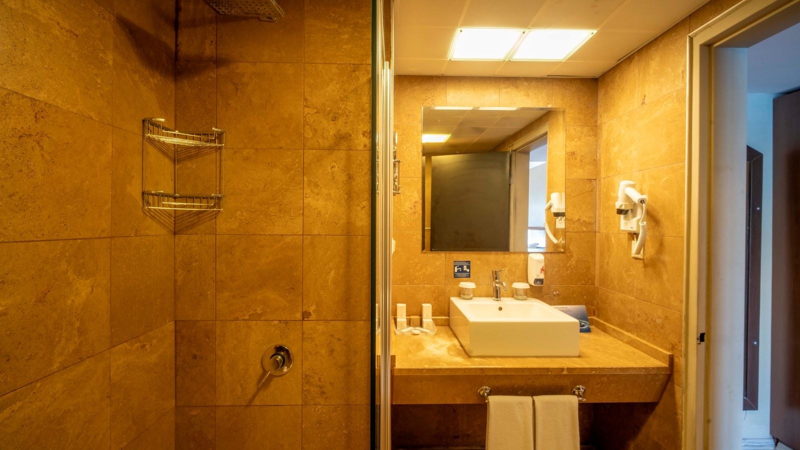 rooms-suite-one-bedroom-sea-view