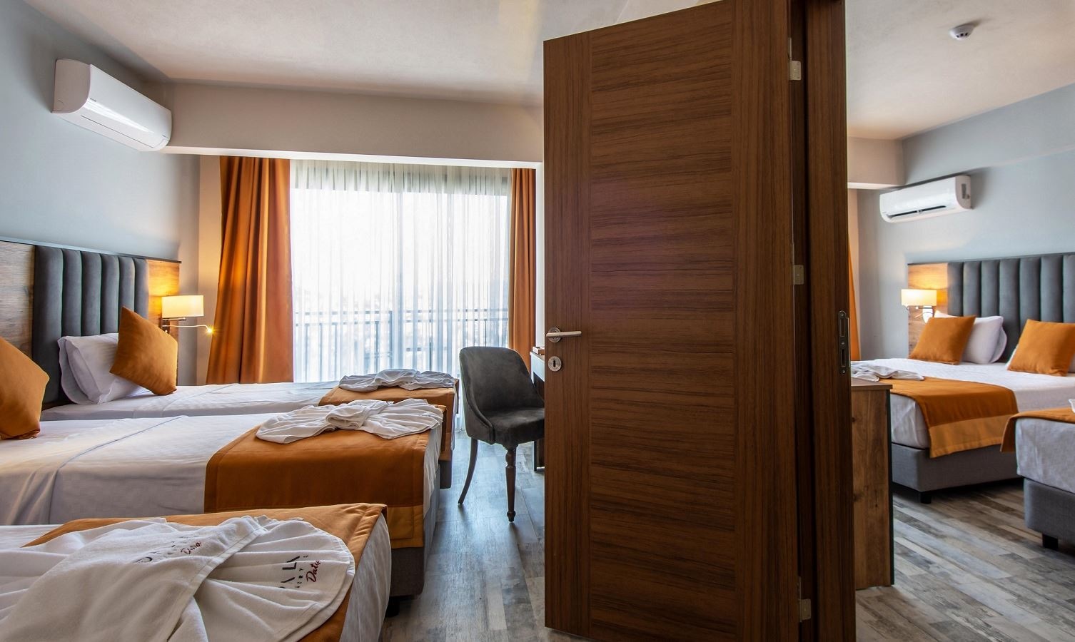 rooms-superior-family-sea-view-room