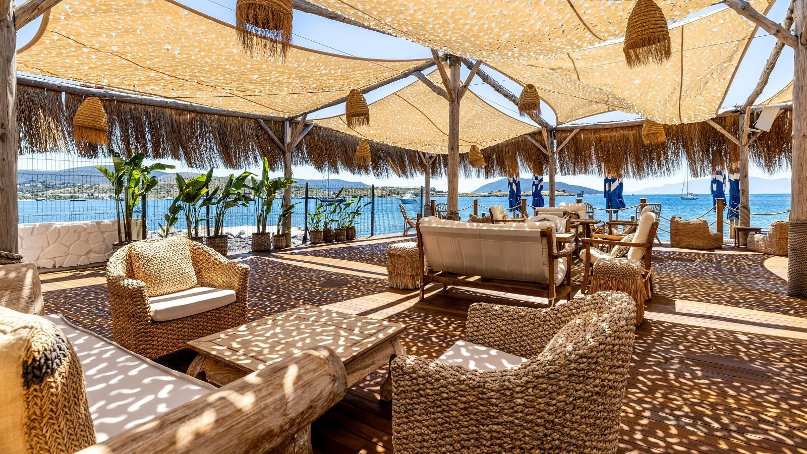 bars-executive-beach-bar