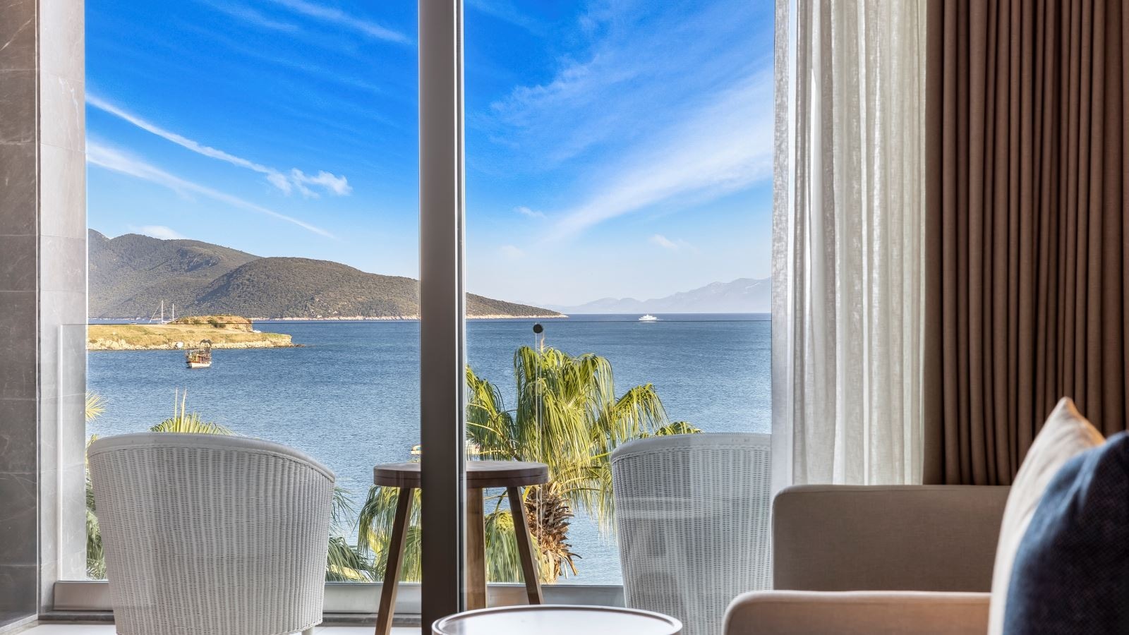 rooms-superior-room-sea-view