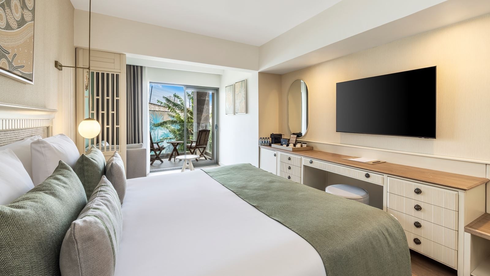 rooms-family-room-non-view-eco