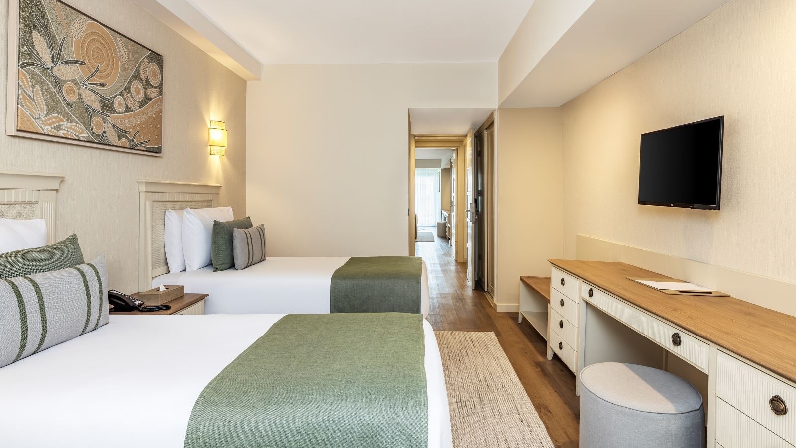 rooms-family-room-non-view-eco