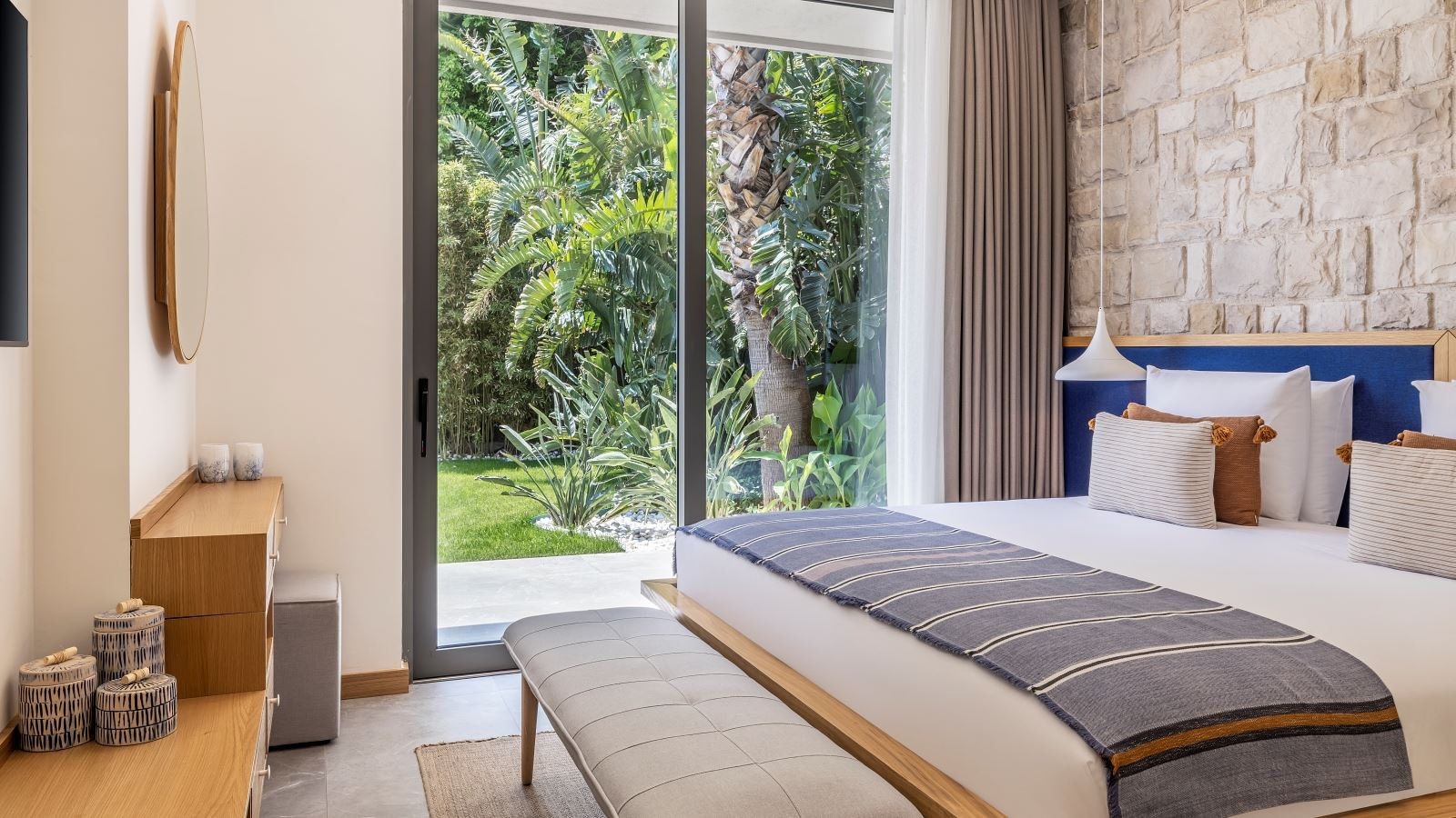 rooms-royal-suite-room