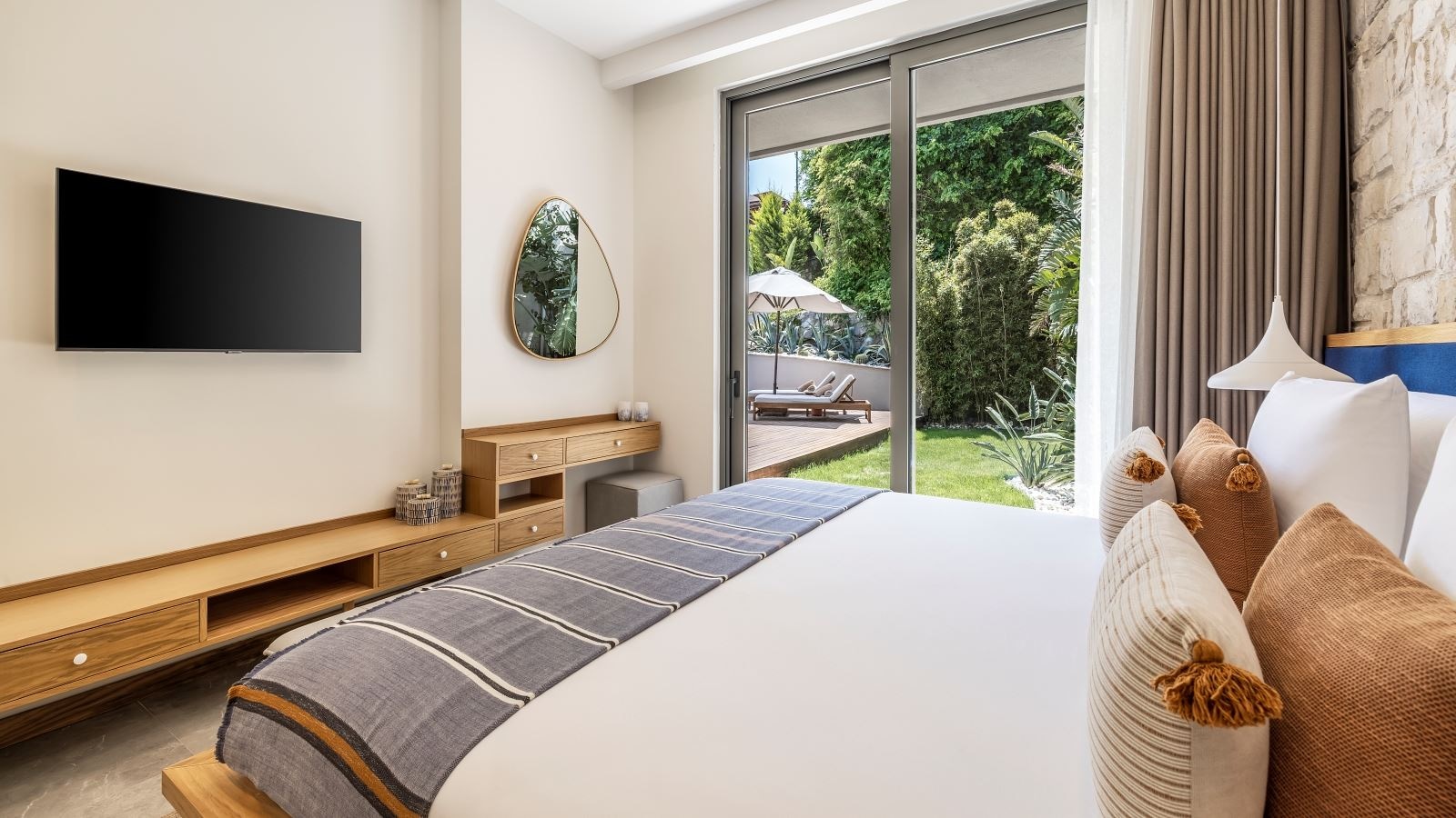 rooms-royal-suite-room