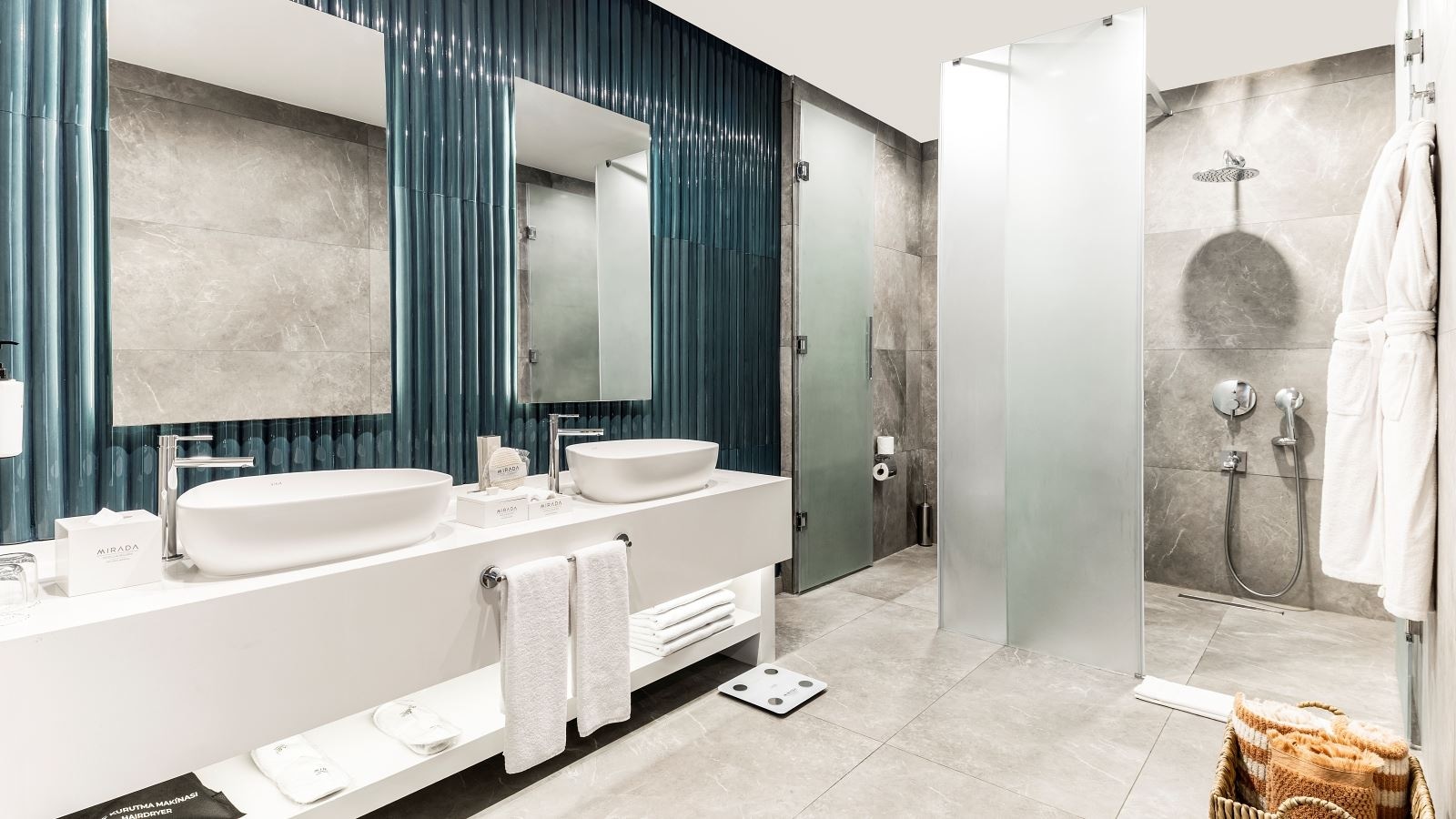 rooms-royal-suite-room