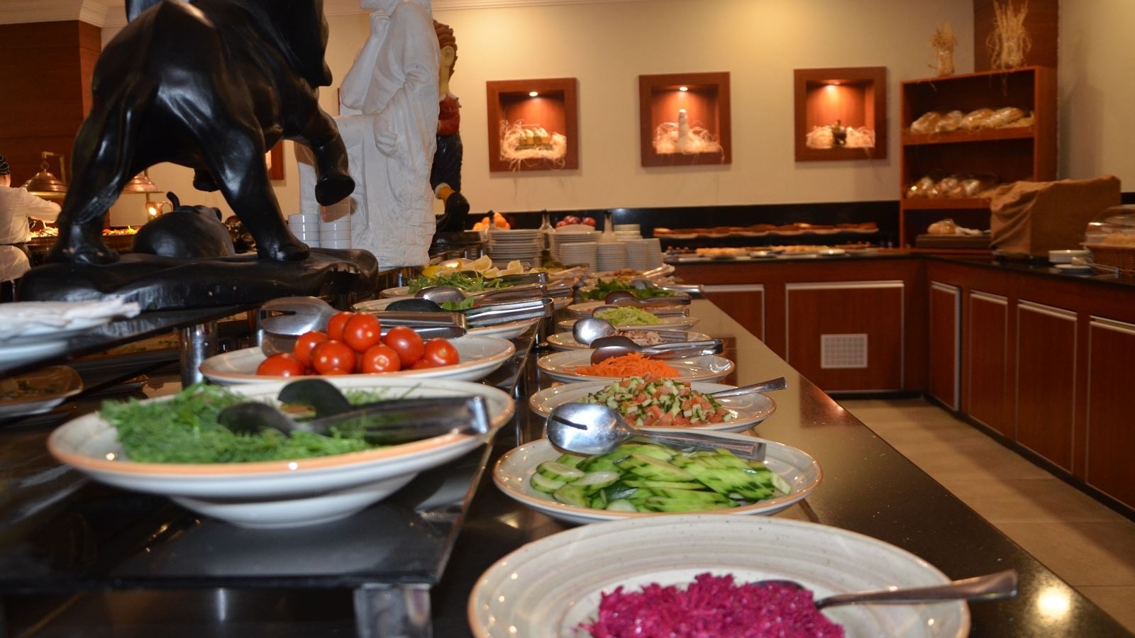restaurants-restaurant